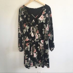 ⭐️Charlotte Russe // Floral Dress